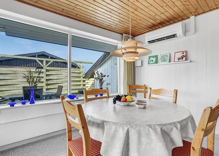 3 Bedroom Cozy In Vakantiehuis